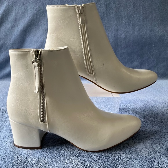 J ADAMS Mod Booties - Picture 2 of 9